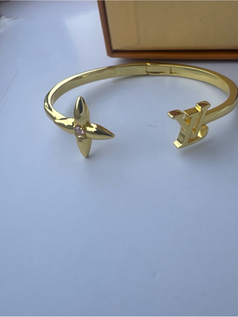 Gold Heart Hinged Bangle Bracelet - Women Jewelry